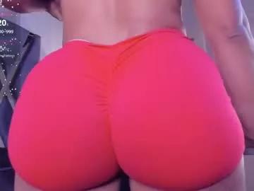 Try our girls live displays and explore the company of endless strippers, with beautiful physiques, vibrating toys and more.