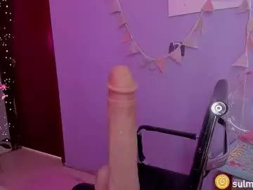 Try our girls live displays and explore the company of endless strippers, with beautiful physiques, vibrating toys and more.