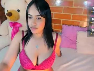 Try our girls live displays and explore the company of endless strippers, with beautiful physiques, vibrating toys and more.