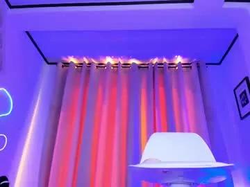 Try our girls live displays and explore the company of endless strippers, with beautiful physiques, vibrating toys and more.