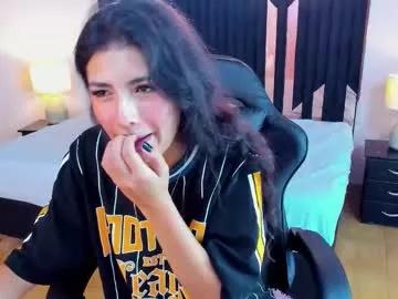 Try our girls live displays and explore the company of endless strippers, with beautiful physiques, vibrating toys and more.