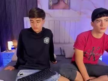 Try our girls live displays and explore the company of endless strippers, with beautiful physiques, vibrating toys and more.