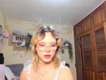 sweetshiro from Chaturbate