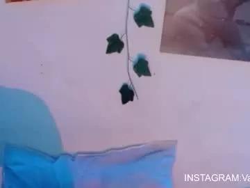 sweett_minionn from Chaturbate