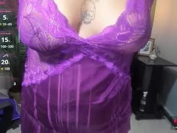 Try our girls live displays and explore the company of endless strippers, with beautiful physiques, vibrating toys and more.