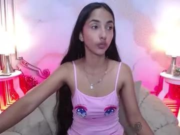 Try our girls live displays and explore the company of endless strippers, with beautiful physiques, vibrating toys and more.