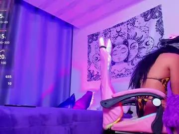 Try our girls live displays and explore the company of endless strippers, with beautiful physiques, vibrating toys and more.