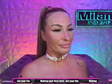Try our girls live displays and explore the company of endless strippers, with beautiful physiques, vibrating toys and more.