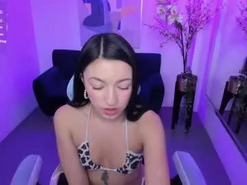 Try our girls live displays and explore the company of endless strippers, with beautiful physiques, vibrating toys and more.