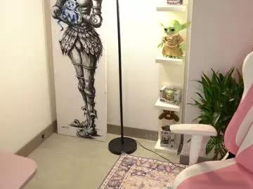 Try our girls live displays and explore the company of endless strippers, with beautiful physiques, vibrating toys and more.