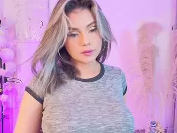 Try our girls live displays and explore the company of endless strippers, with beautiful physiques, vibrating toys and more.