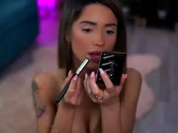 Try our girls live displays and explore the company of endless strippers, with beautiful physiques, vibrating toys and more.