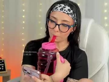 Try our girls live displays and explore the company of endless strippers, with beautiful physiques, vibrating toys and more.