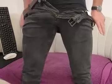 Try our girls live displays and explore the company of endless strippers, with beautiful physiques, vibrating toys and more.