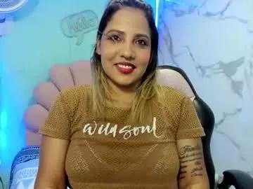 Try our girls live displays and explore the company of endless strippers, with beautiful physiques, vibrating toys and more.