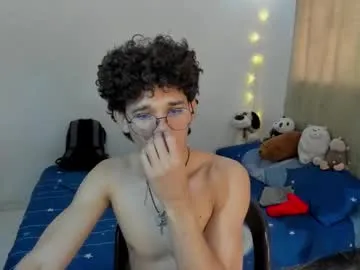 tom_blue10 — GOAL: complete my goal and let's make a milk delivery  [493 tokens remaining] Welcome to my room! #young #cum #bigcock #muscle #new