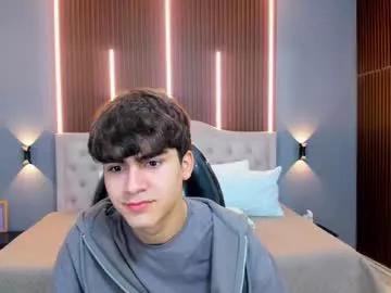 Try our girls live displays and explore the company of endless strippers, with beautiful physiques, vibrating toys and more.