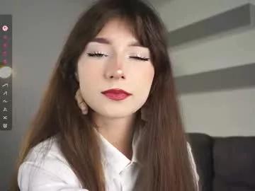 Try our girls live displays and explore the company of endless strippers, with beautiful physiques, vibrating toys and more.