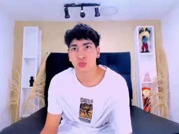 Try our girls live displays and explore the company of endless strippers, with beautiful physiques, vibrating toys and more.