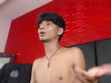 Try our girls live displays and explore the company of endless strippers, with beautiful physiques, vibrating toys and more.