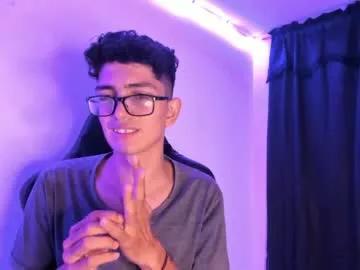 tylerwhiite_ from Chaturbate is Freechat