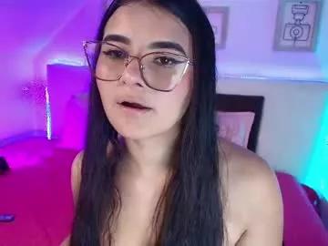 Try our girls live displays and explore the company of endless strippers, with beautiful physiques, vibrating toys and more.