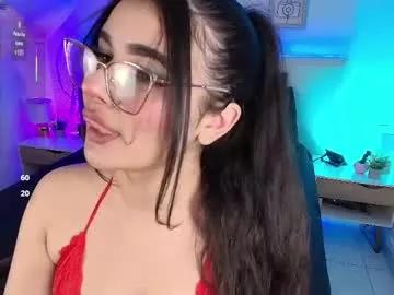 Try our girls live displays and explore the company of endless strippers, with beautiful physiques, vibrating toys and more.