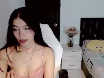 Try our girls live displays and explore the company of endless strippers, with beautiful physiques, vibrating toys and more.