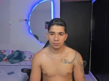 valentino_santos — fuck my ass until you're tired #gay #femboy #bigass #new #latino [2000 tokens remaining]