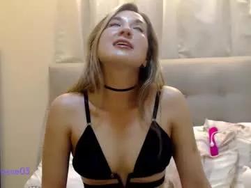 Try our girls live displays and explore the company of endless strippers, with beautiful physiques, vibrating toys and more.