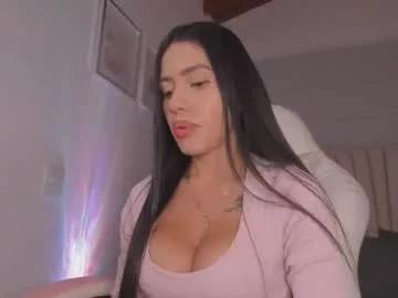 Try our girls live displays and explore the company of endless strippers, with beautiful physiques, vibrating toys and more.