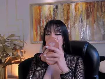 Try our girls live displays and explore the company of endless strippers, with beautiful physiques, vibrating toys and more.