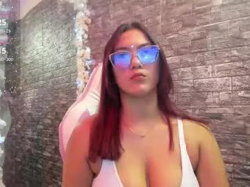 Try our girls live displays and explore the company of endless strippers, with beautiful physiques, vibrating toys and more.