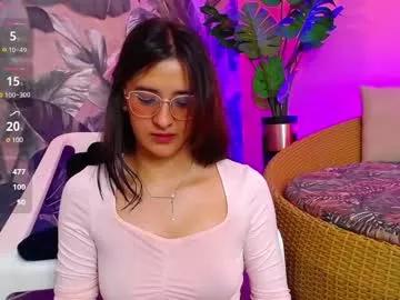 Try our girls live displays and explore the company of endless strippers, with beautiful physiques, vibrating toys and more.