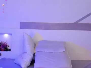Try our girls live displays and explore the company of endless strippers, with beautiful physiques, vibrating toys and more.