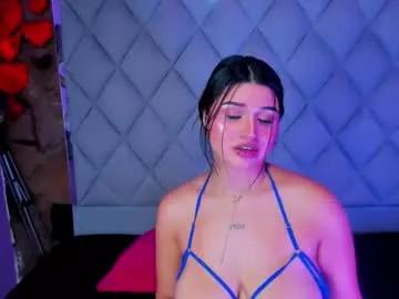 Try our girls live displays and explore the company of endless strippers, with beautiful physiques, vibrating toys and more.
