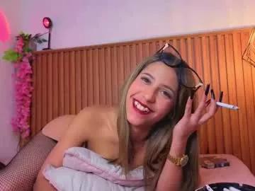 Try our girls live displays and explore the company of endless strippers, with beautiful physiques, vibrating toys and more.