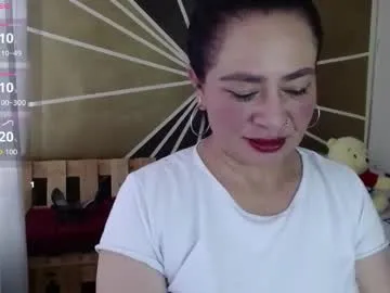 vicky_sexi — let's enjoy together!! #milf #curvy #natural #lovense #bigboobs