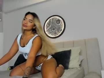 Try our girls live displays and explore the company of endless strippers, with beautiful physiques, vibrating toys and more.