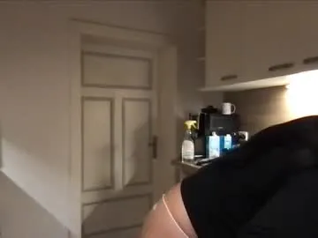 viola_beck — Hot German Milf  - Goal: Lets get dirty [10986 tokens left] #squirt #bigboobs #english #german #curvy