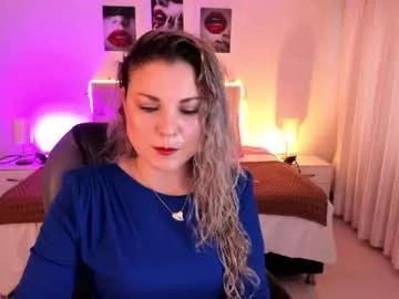 Try our girls live displays and explore the company of endless strippers, with beautiful physiques, vibrating toys and more.