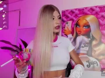 Try our girls live displays and explore the company of endless strippers, with beautiful physiques, vibrating toys and more.