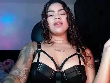 Try our girls live displays and explore the company of endless strippers, with beautiful physiques, vibrating toys and more.