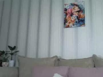 violla_strawberry from Chaturbate is Freechat