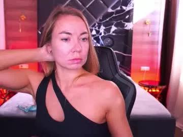 Try our girls live displays and explore the company of endless strippers, with beautiful physiques, vibrating toys and more.