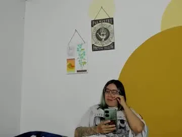 waningrosee — Hi, let's talk #strapon #hairy #bigbutt #hairypussy #latina