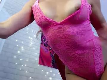 Try our girls live displays and explore the company of endless strippers, with beautiful physiques, vibrating toys and more.
