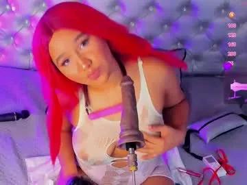 Try our girls live displays and explore the company of endless strippers, with beautiful physiques, vibrating toys and more.