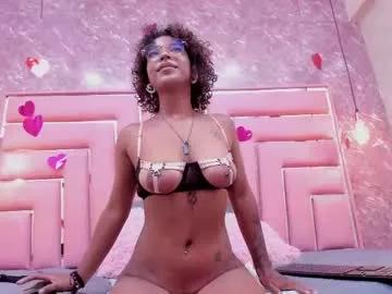 Try our girls live displays and explore the company of endless strippers, with beautiful physiques, vibrating toys and more.