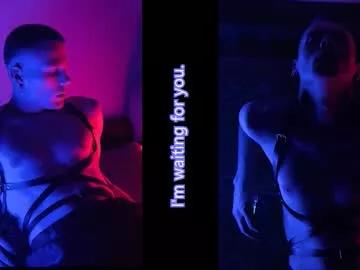 Try our girls live displays and explore the company of endless strippers, with beautiful physiques, vibrating toys and more.
